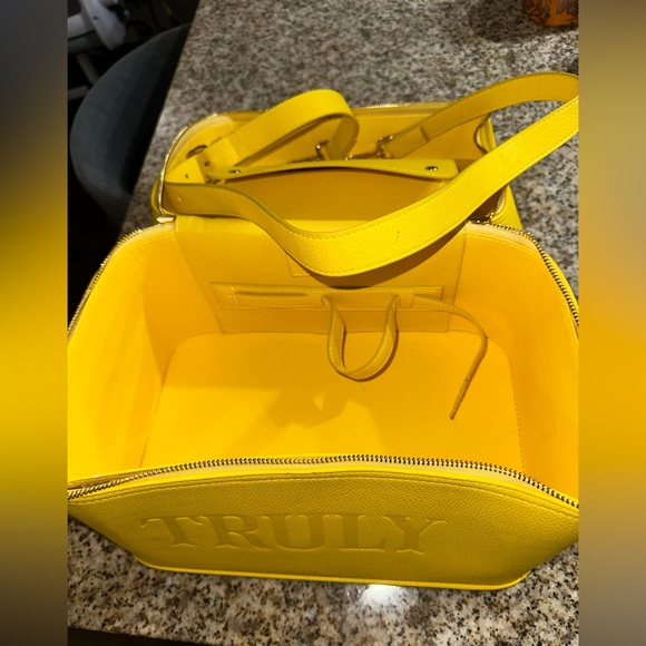 Truly Luxury Travel Trunk Vegan Leather NWOB 12.6x7.8x8.2 inch - Picture 11 of 13